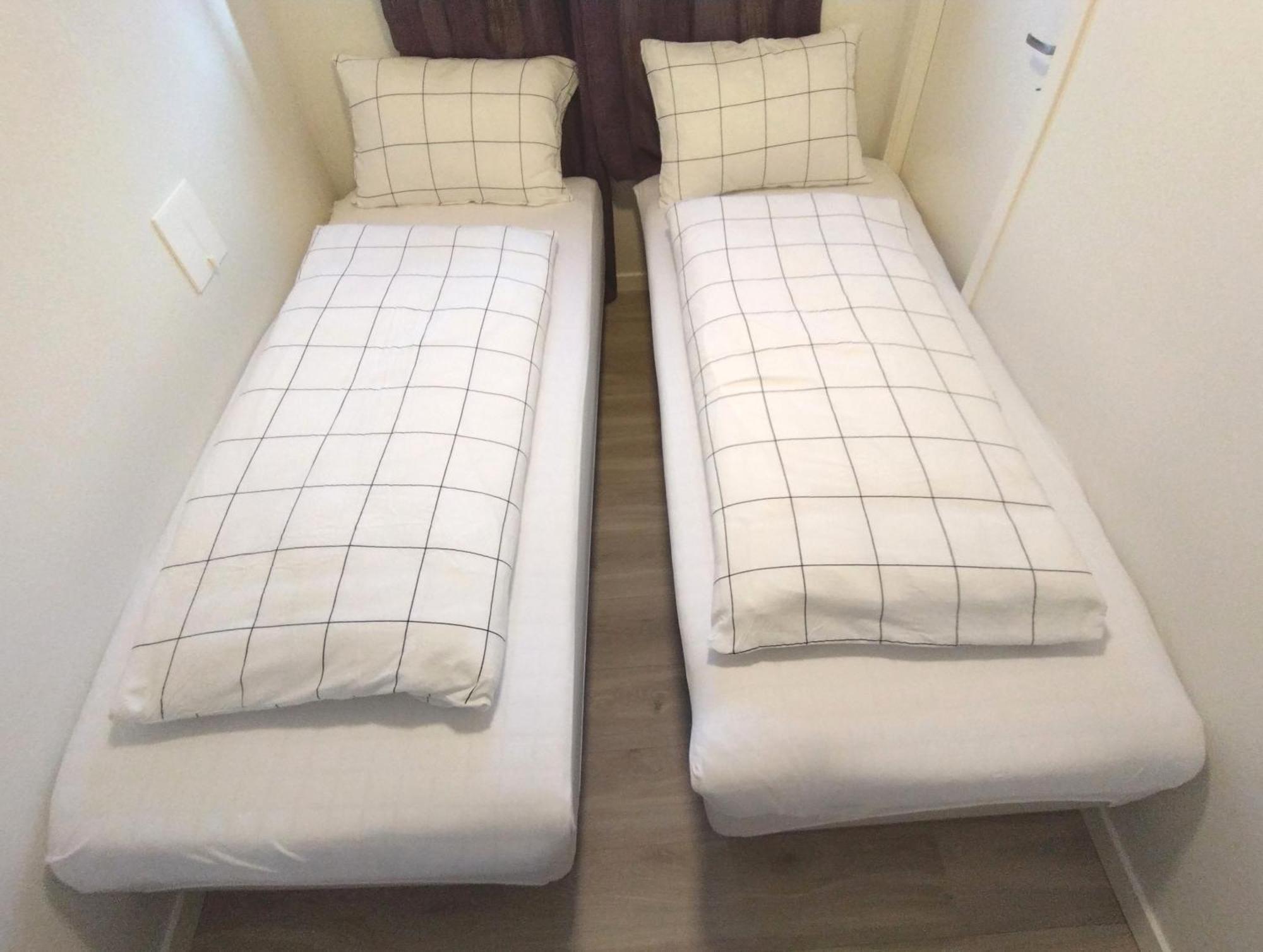 Kjellerleilighet I Fana Til Leie-Med Gratis Parkering Og Mange Kollektiv Reisemuligheter Bergen Extérieur photo